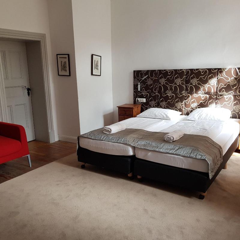 Hotel Lekker image