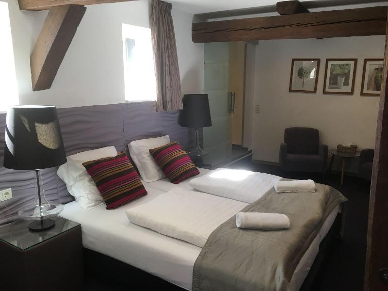 Hotel Lekker image