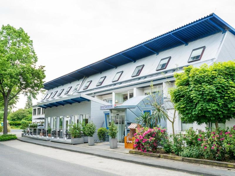 Hotel Hangelar image