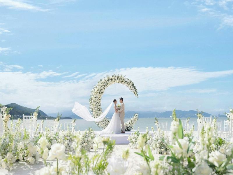 Nha Trang Marriott Resort & Spa, Hon Tre Island image