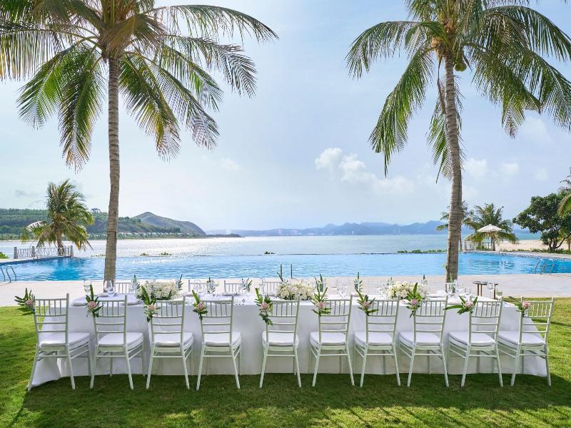 Nha Trang Marriott Resort & Spa, Hon Tre Island image