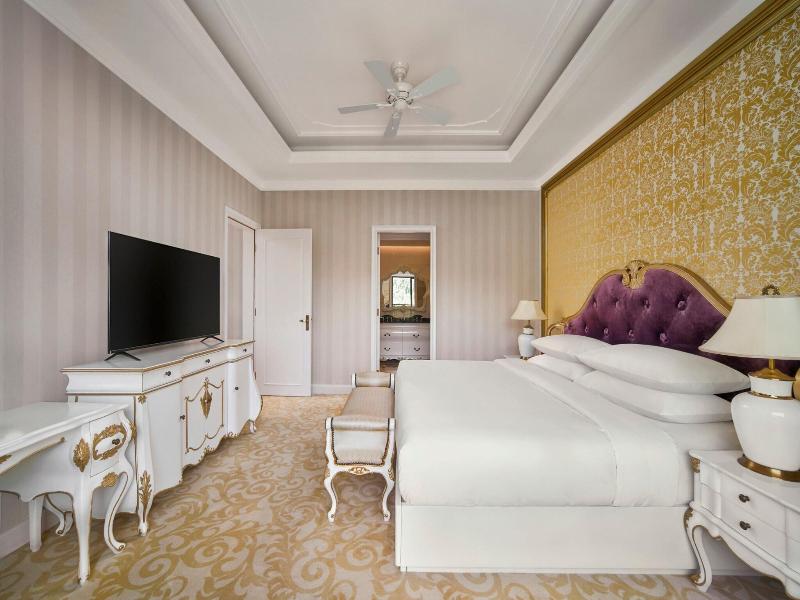 Nha Trang Marriott Resort & Spa, Hon Tre Island image