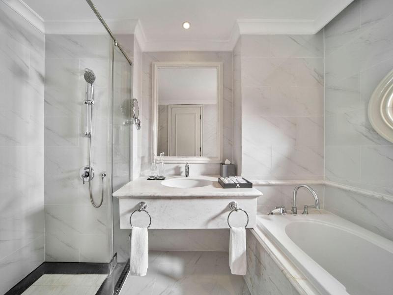 Nha Trang Marriott Resort & Spa, Hon Tre Island image