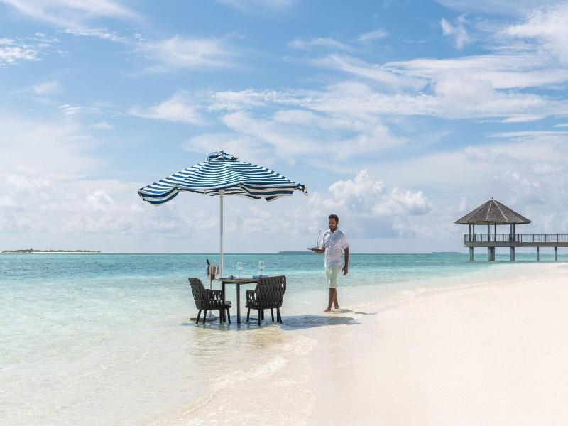Le Meridien Maldives Resort & Spa image