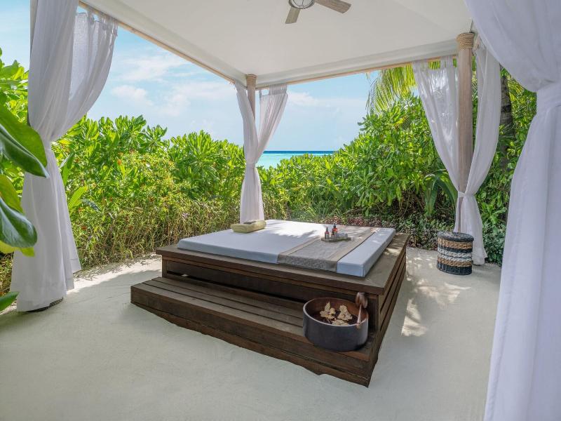 Le Meridien Maldives Resort & Spa image