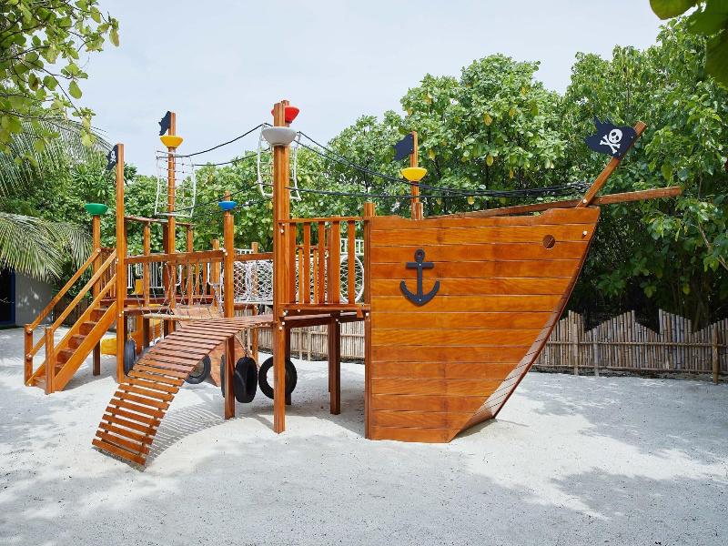 Le Meridien Maldives Resort & Spa image