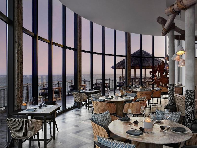Le Meridien Maldives Resort & Spa image