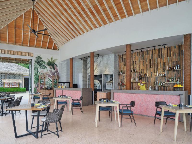 Le Meridien Maldives Resort & Spa image