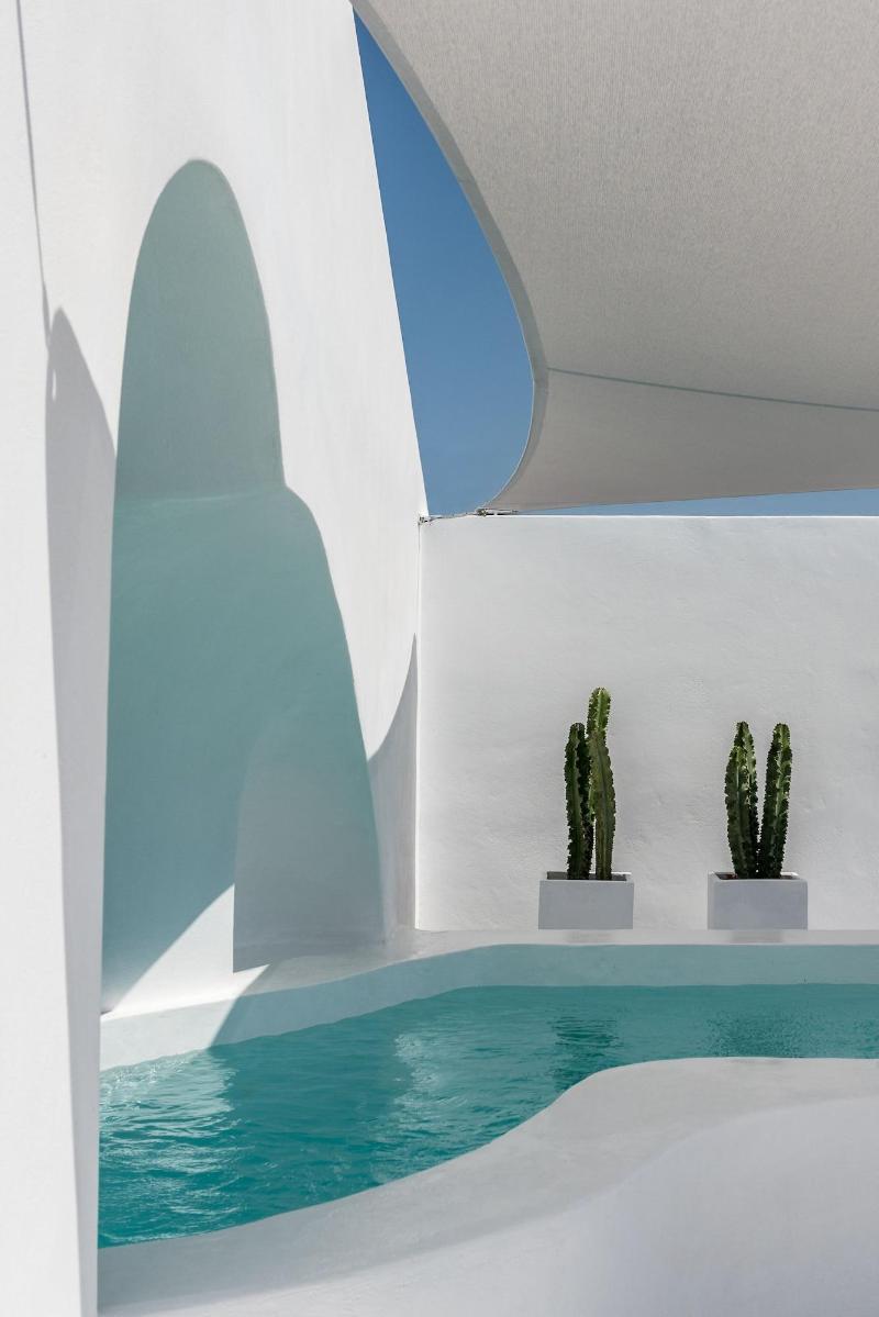 White Ark - Adults Only image