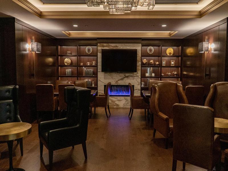 The Lasalle Chicago, Autograph Collection image