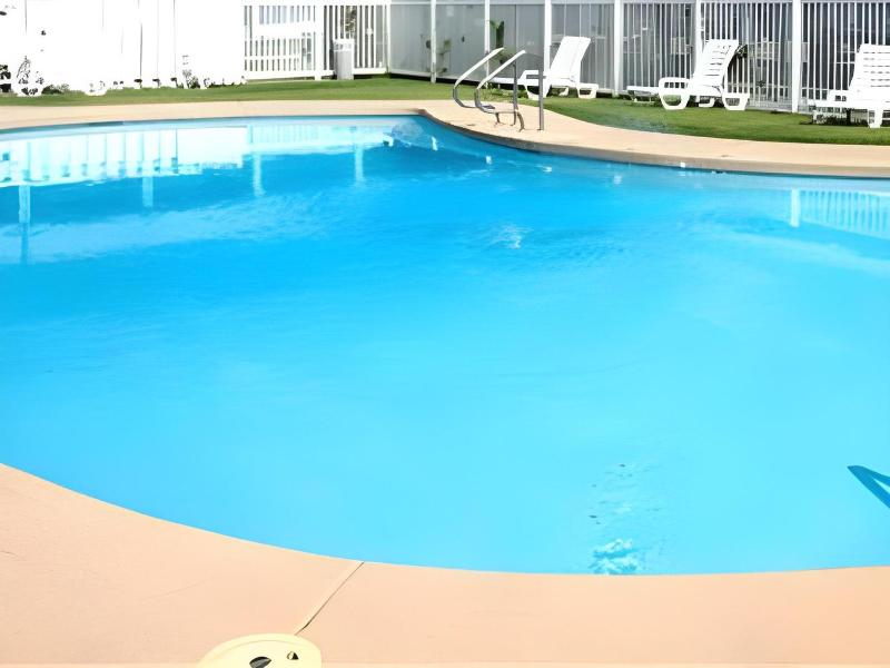 Ez 8 Motel Airporter