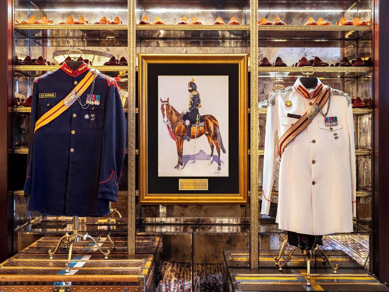 Maxwell Reserve Singapore, Autograph Collection image