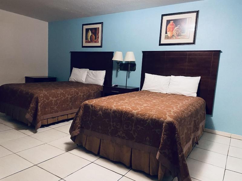 Travelers Inn Clearwater image
