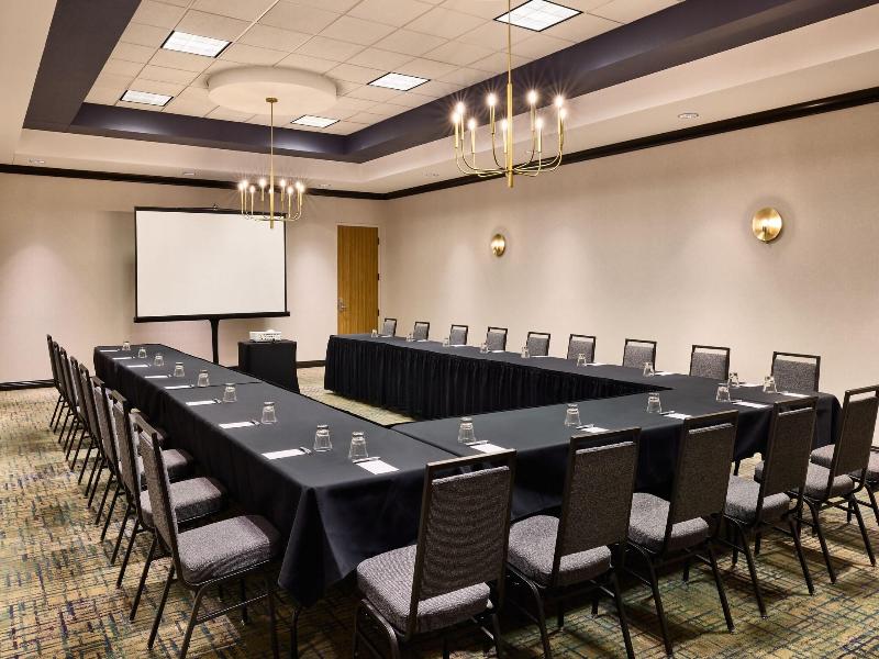 Renaissance Phoenix Glendale Hotel & Spa image
