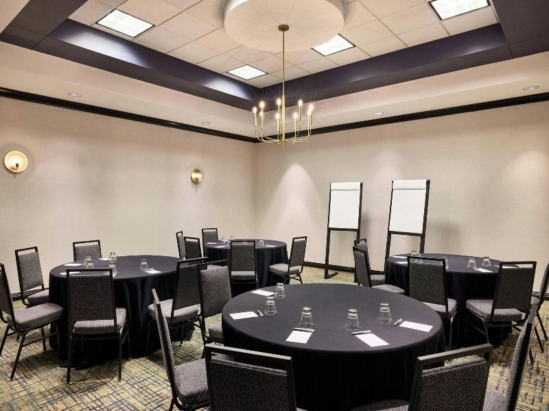 Renaissance Phoenix Glendale Hotel & Spa image