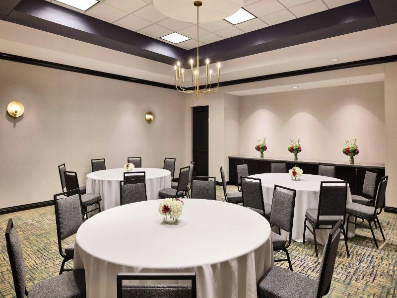 Renaissance Phoenix Glendale Hotel & Spa image