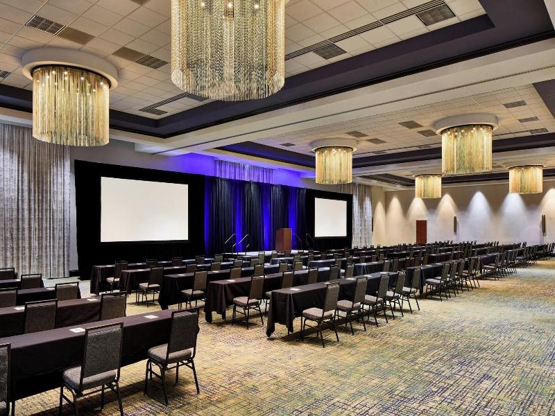 Renaissance Phoenix Glendale Hotel & Spa image