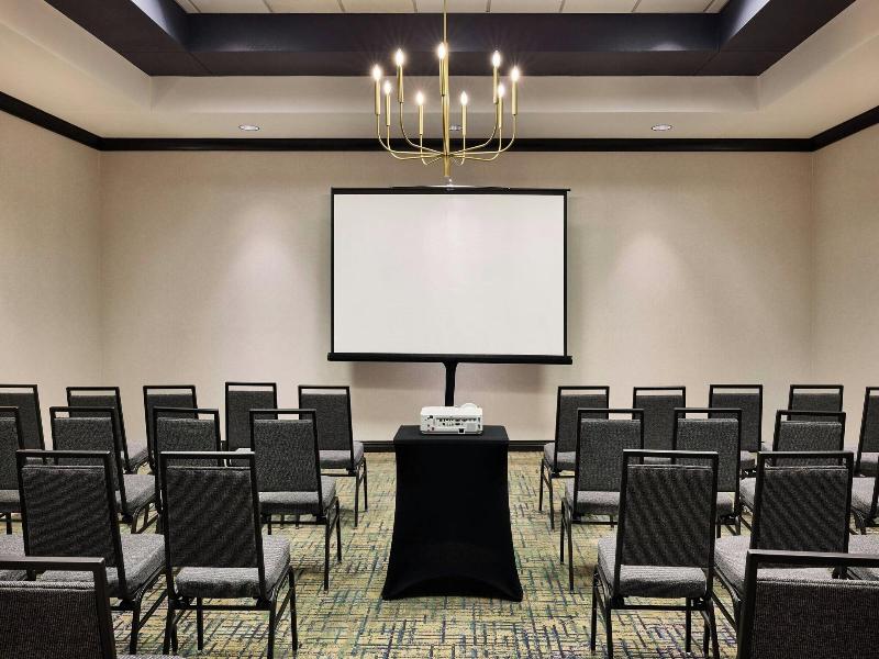 Renaissance Phoenix Glendale Hotel & Spa image