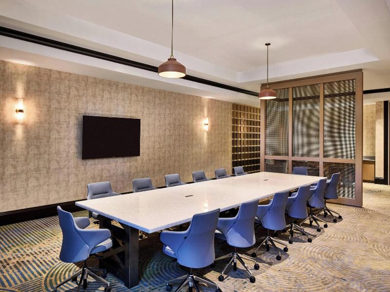 Renaissance Phoenix Glendale Hotel & Spa image