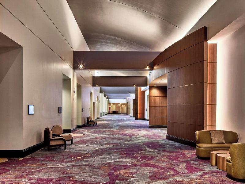 Renaissance Phoenix Glendale Hotel & Spa image