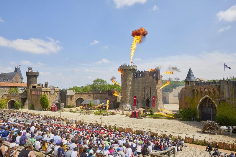 Puy Du Fou France Â€“ La Villa Gallo-romaine image