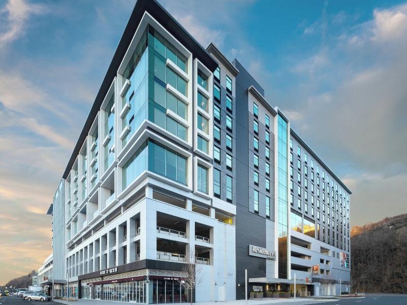 Residence Inn By Marriott Weehawken image