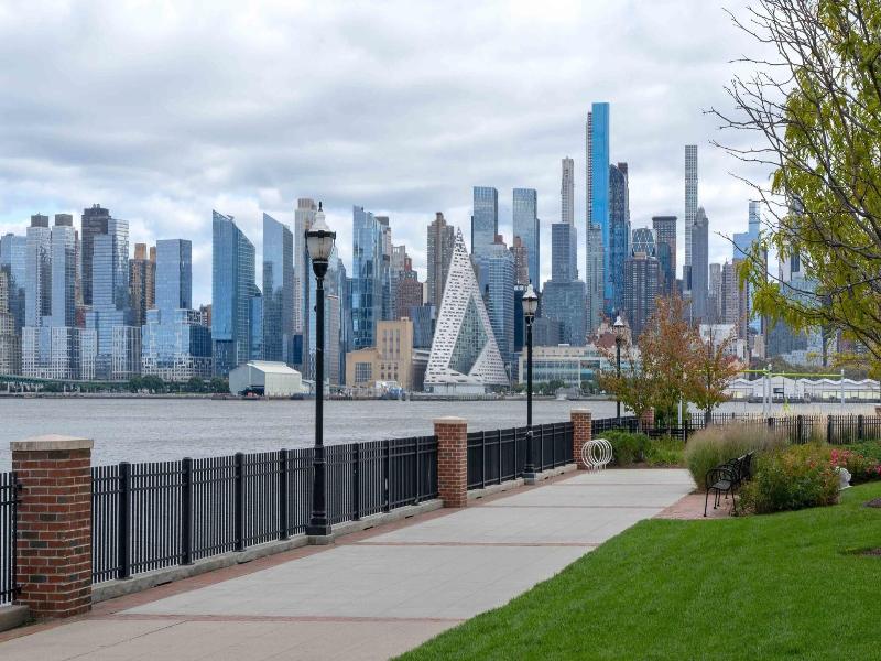 Residence Inn By Marriott Weehawken image