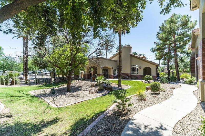 Metro Chandler Apartments — general view