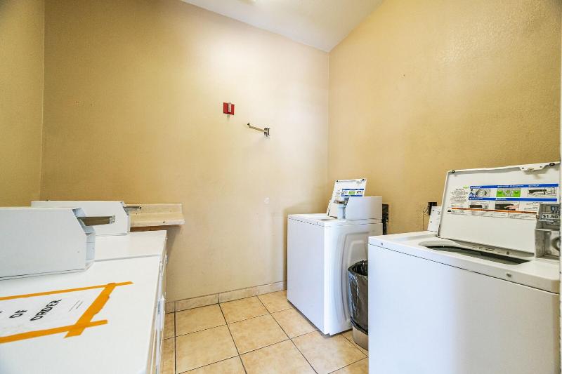 Metro Chandler Apartments image