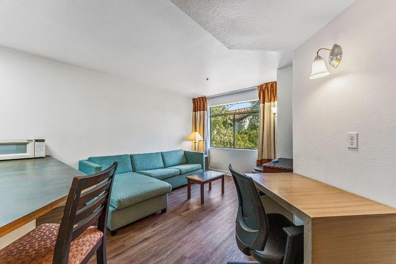 Metro Chandler Apartments image