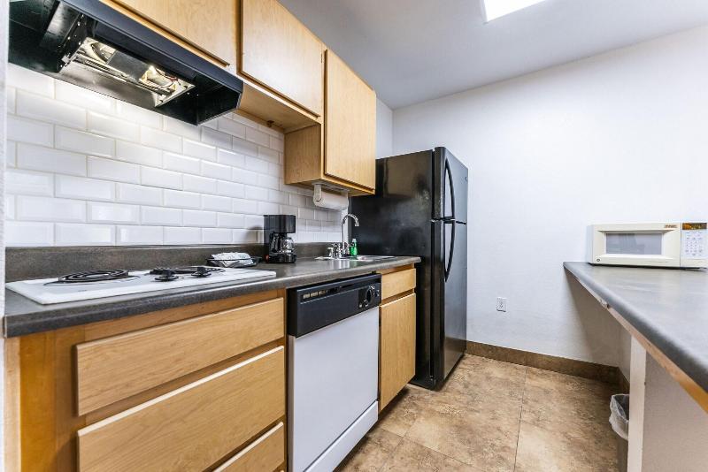 Metro Chandler Apartments image