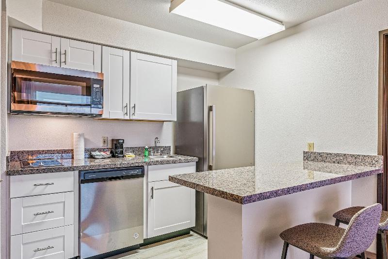 Metro Chandler Apartments image