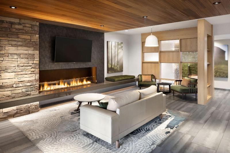 Fairfield Inn & Suites By Marriott West Kelowna image