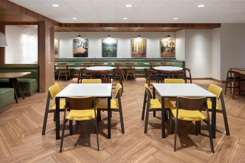 Fairfield Inn & Suites By Marriott West Kelowna image