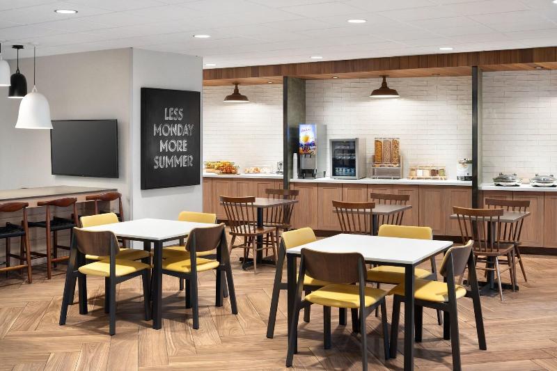 Fairfield Inn & Suites By Marriott West Kelowna image
