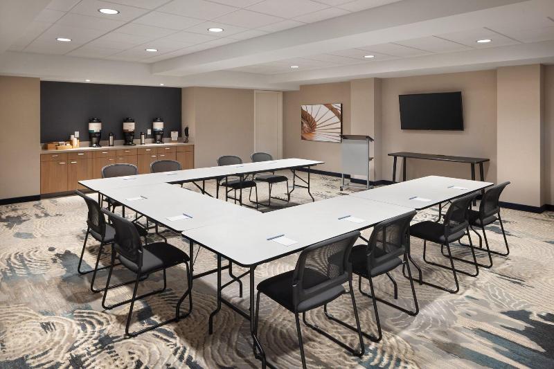 Fairfield Inn & Suites By Marriott West Kelowna image
