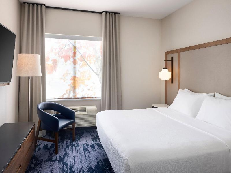 Fairfield Inn & Suites By Marriott West Kelowna image