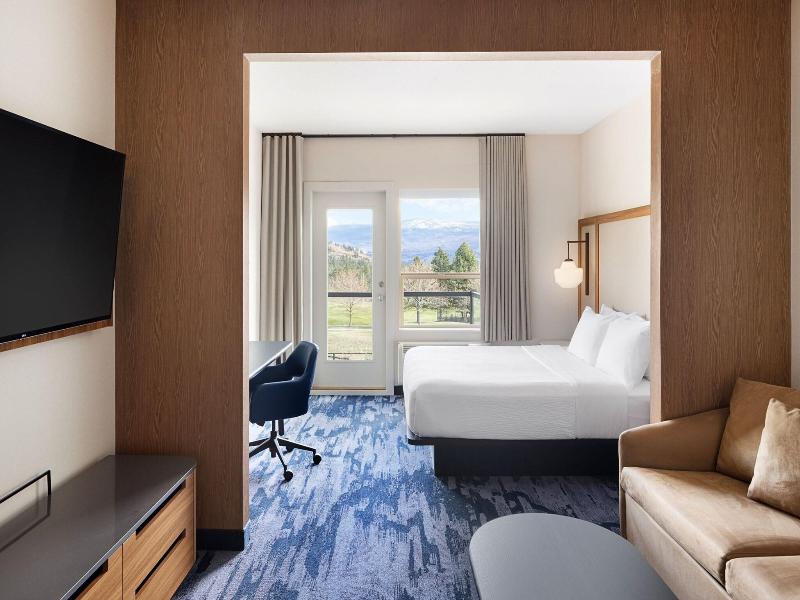Fairfield Inn & Suites By Marriott West Kelowna image