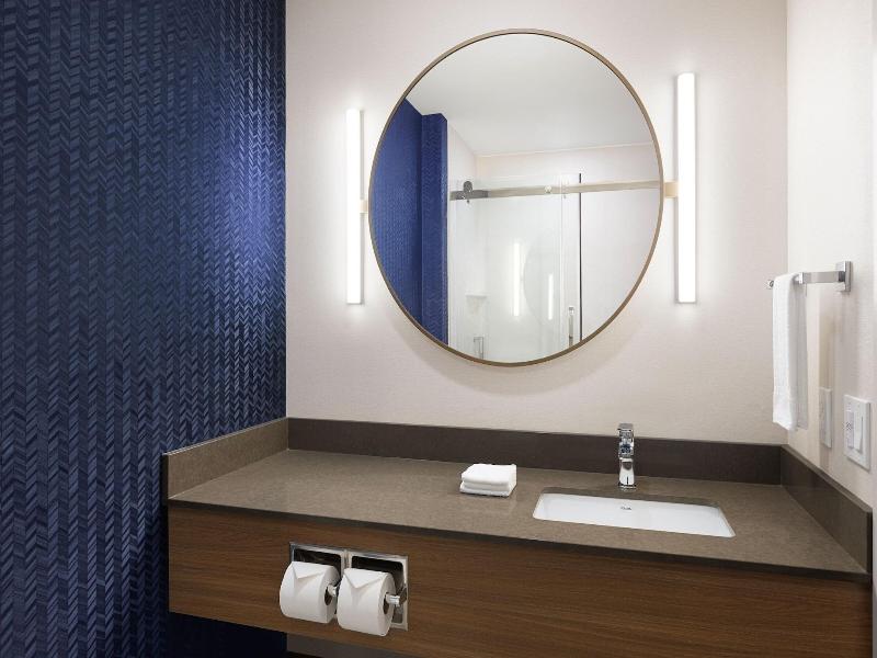 Fairfield Inn & Suites By Marriott West Kelowna image