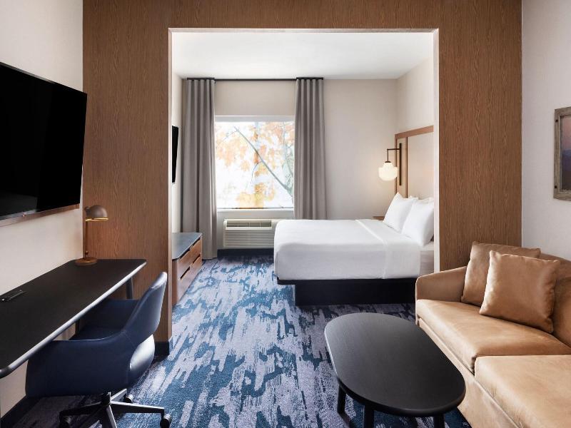 Fairfield Inn & Suites By Marriott West Kelowna image