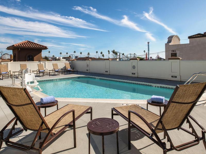 Courtyard By Marriott Santa Cruz image