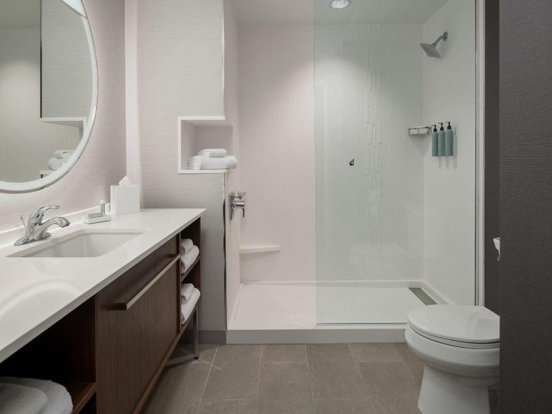 Courtyard By Marriott Santa Cruz image