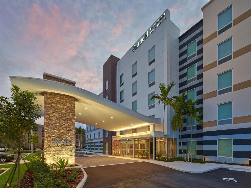 Fairfield Inn & Suites By Marriott West Palm Beach image
