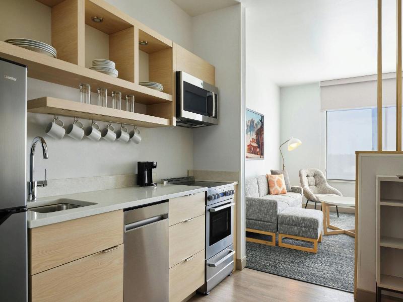 Towneplace Suites By Marriott Tempe image
