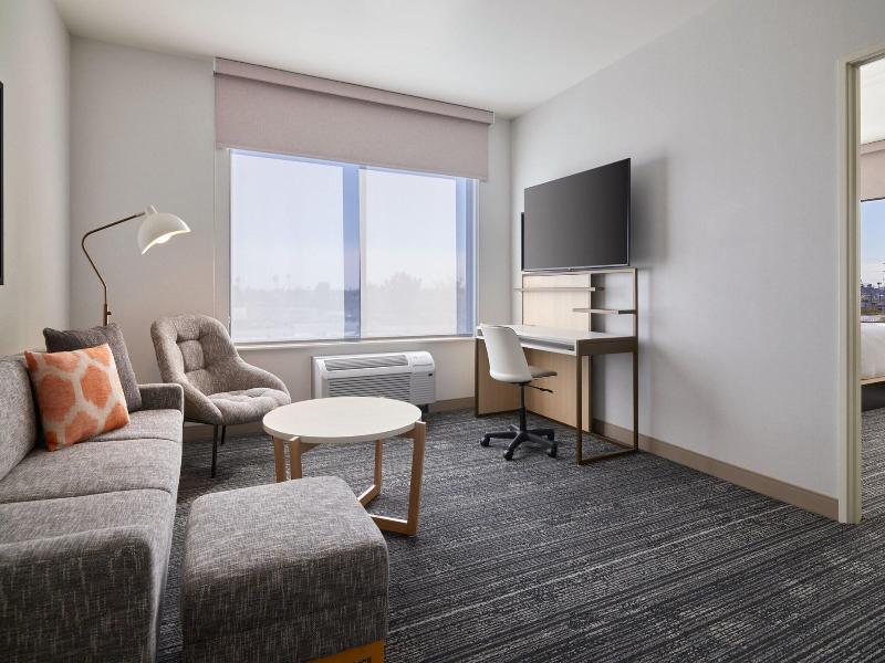Towneplace Suites By Marriott Tempe image