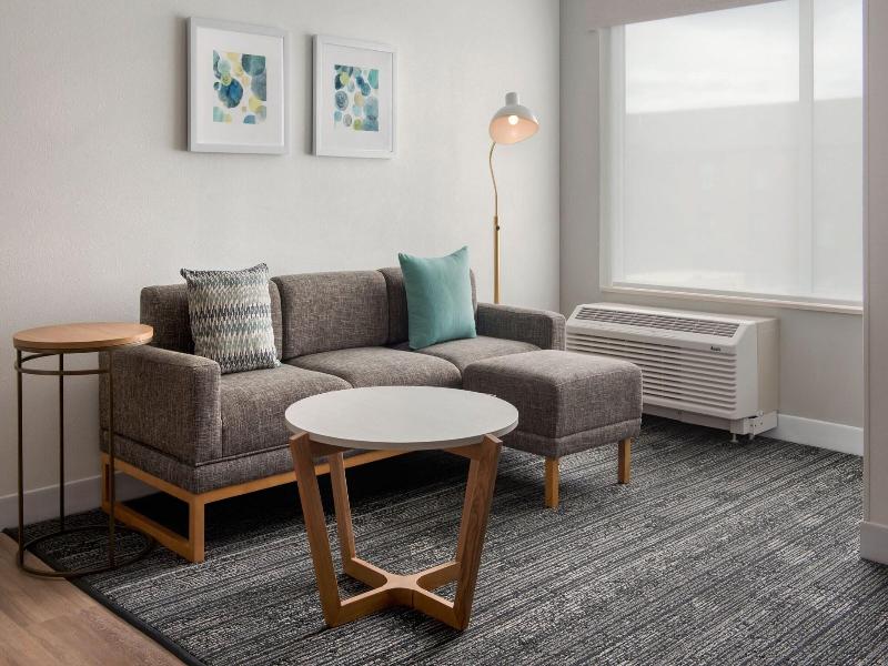 Towneplace Suites By Marriott Portland Airport Me image