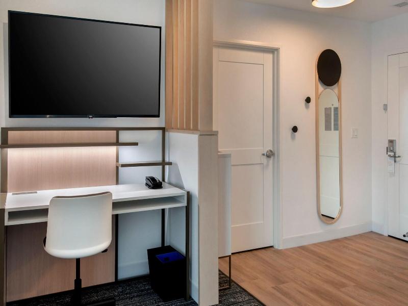Towneplace Suites By Marriott Portland Airport Me image