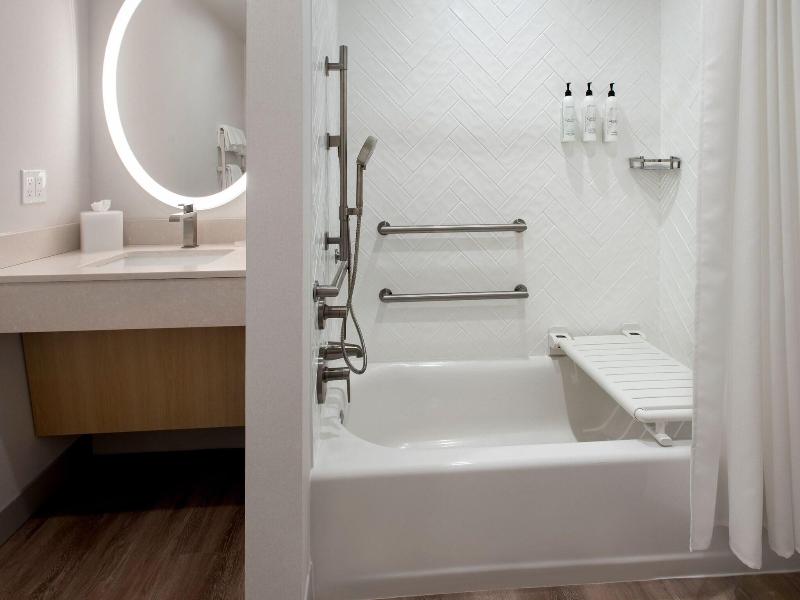 Towneplace Suites By Marriott Portland Airport Me image