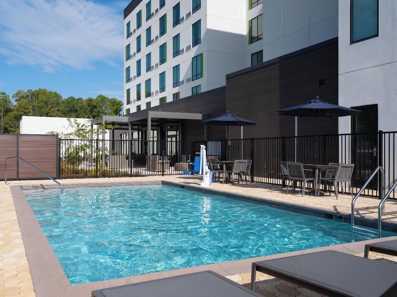 Courtyard By Marriott Lake City image