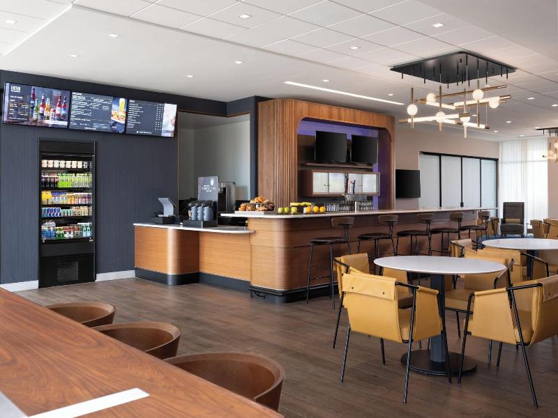 Courtyard By Marriott Lake City image